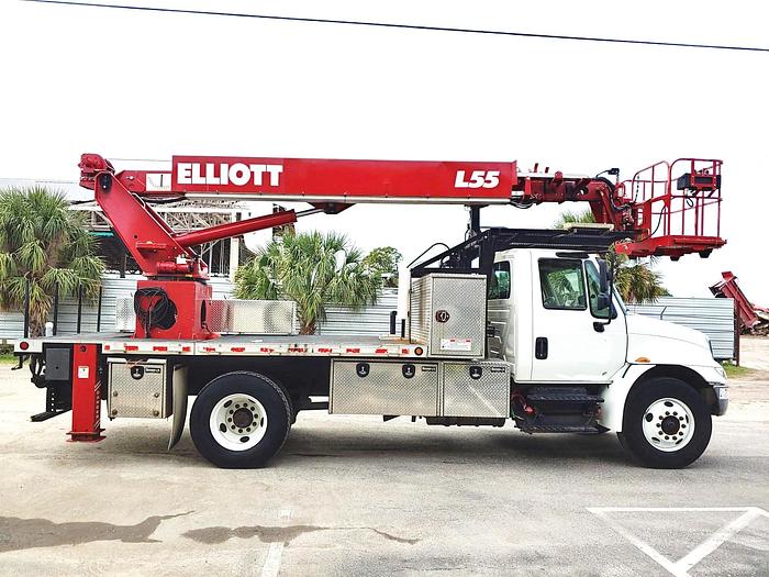 Used Elliott L55R Sign Crane on 2019 International 4300 Reg Cab Flatbed Truck - M97257