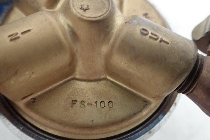 Used Fisher Scientific Company FS-100 Compressed Gas Regulator with CGA-580 Fitting