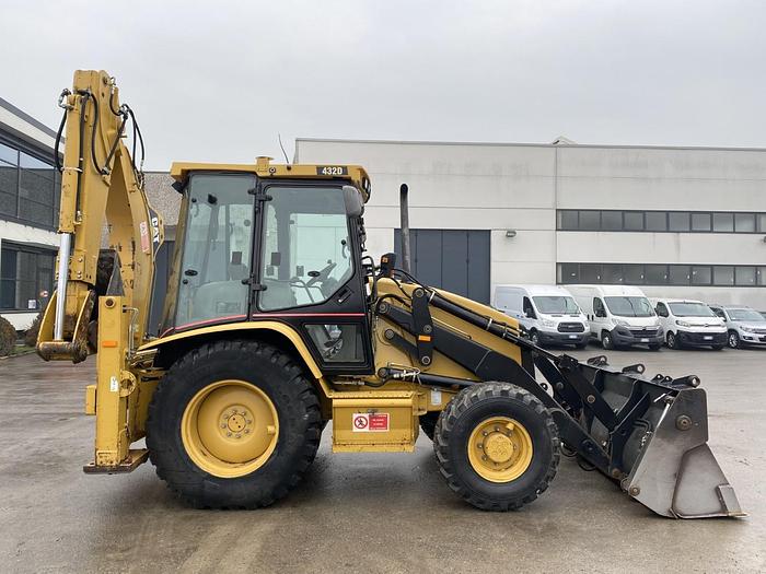 Usato 2005 CATERPILLAR  432D