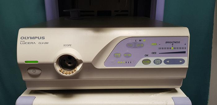 Used Olympus Workstation 260 mit Lichtquelle CLV-260 Steuerungseinheit Lucera CV-260 Tastatur MAJ-1536