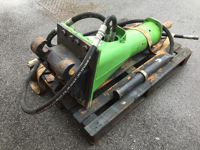 Used 2016 MONTABERT SC 28