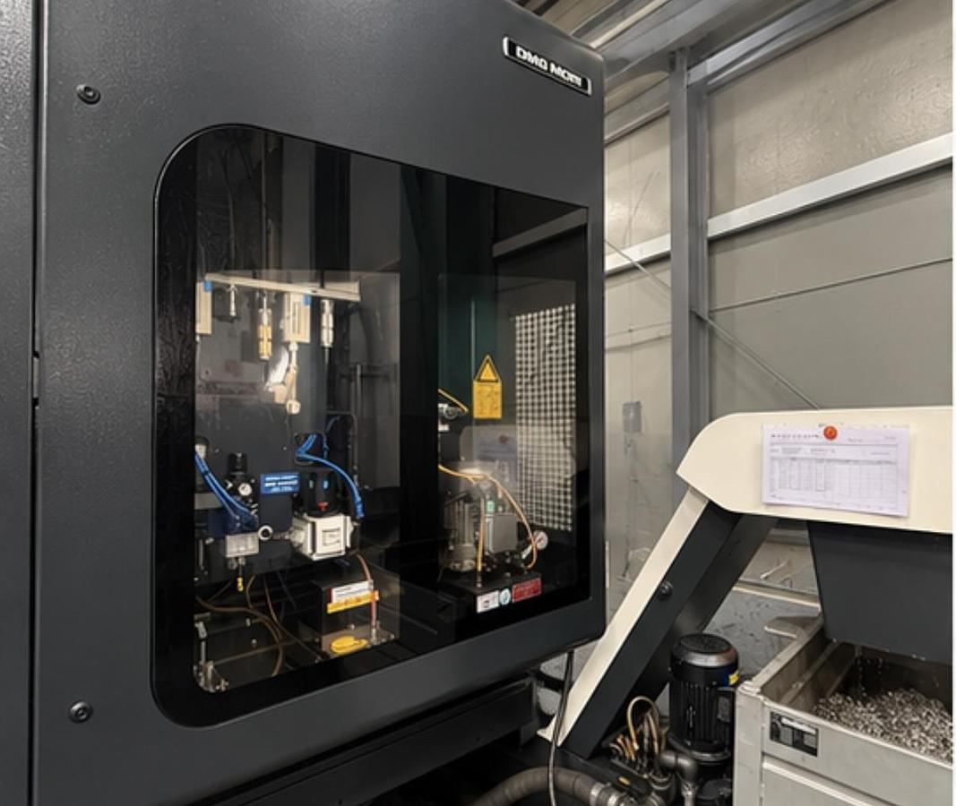 Gebraucht Bearbeitungszentrum DMG MORI DMU90P duoBLOCK