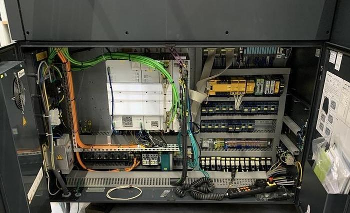 Gebraucht Bearbeitungszentrum Deckel Maho DMU50 5-Achs Simultan