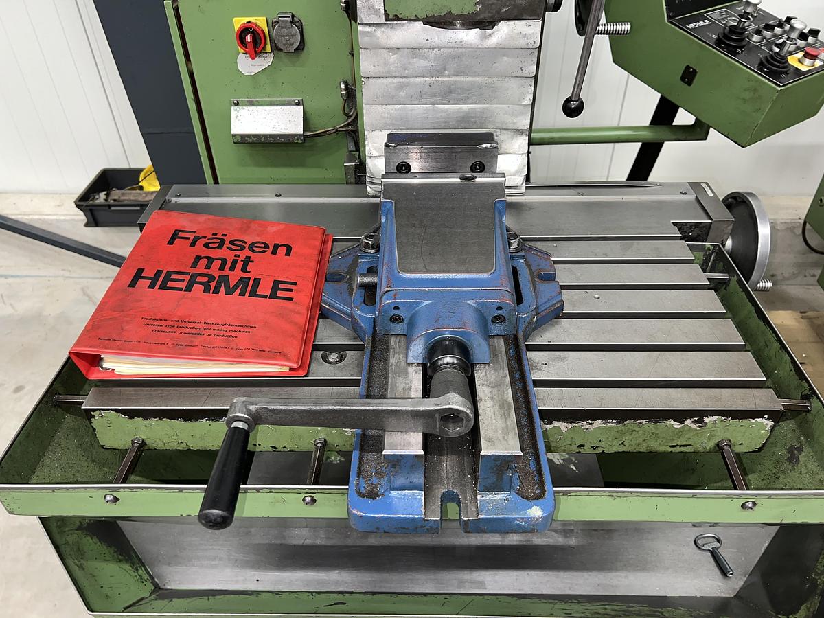 Gebraucht Fräsmaschine Hermle UWF801