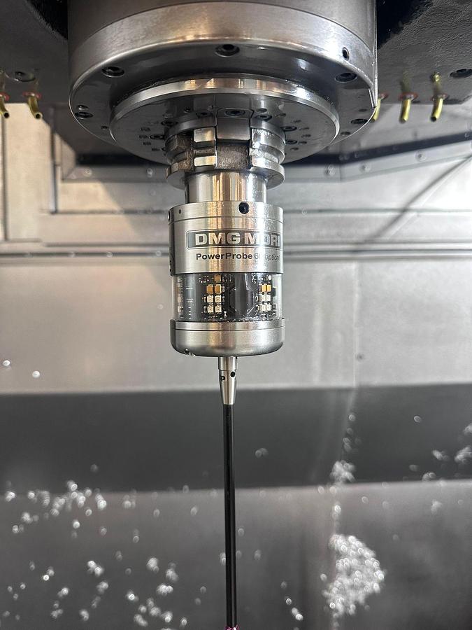 Gebraucht Bearbeitungszentrum DMG MORI DMU85 monoBlock