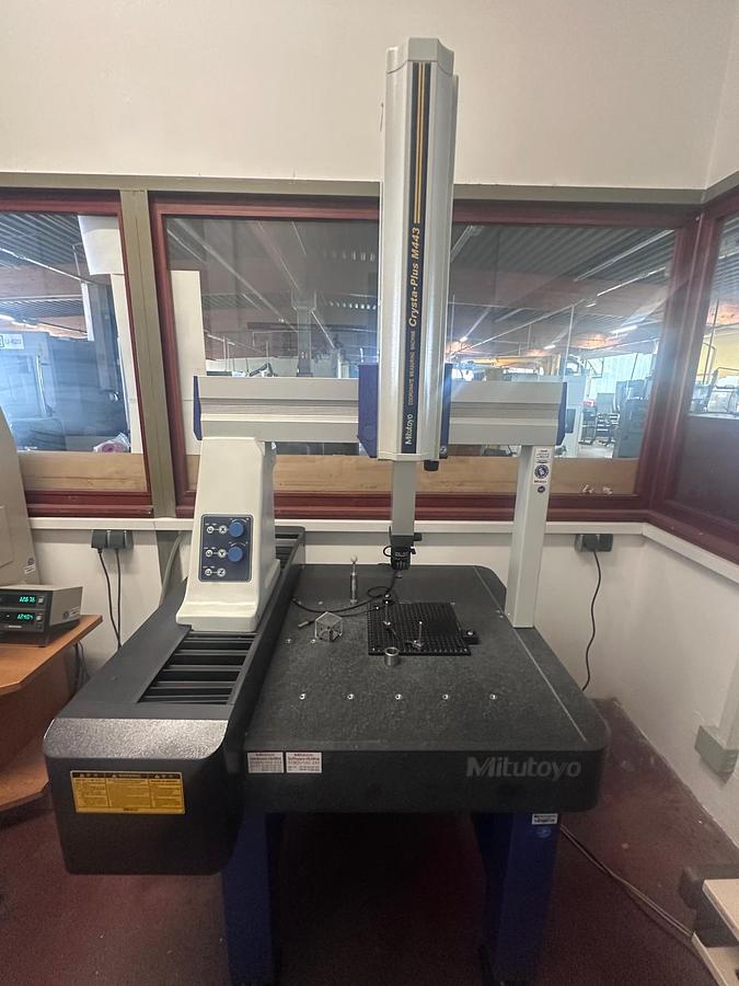 Gebraucht Koordinaten Messmaschine Mitutoyo Crysta Plus M443