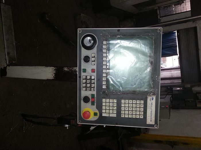 Used Machining Center Vertical RH30