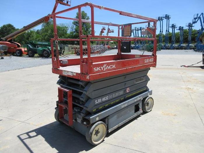 Used 2013 Skyjack SJIII4632 DC Scissor Lift
