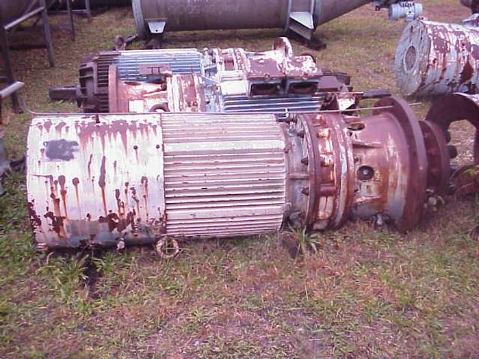 Used 1500 GALLON HITACHI STAINLESS STEEL ESTERIFICATION/POLYMERIZATION REACTORS (7 AVAILABLE)