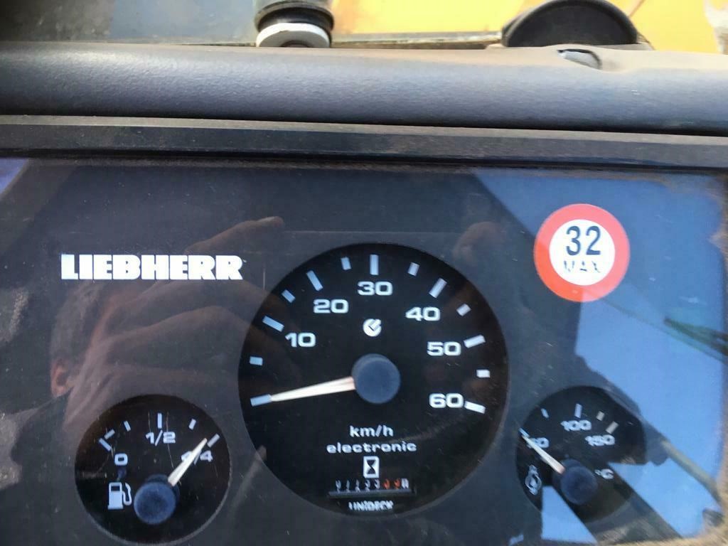 Gebruikt 1996 LIEBHERR 512