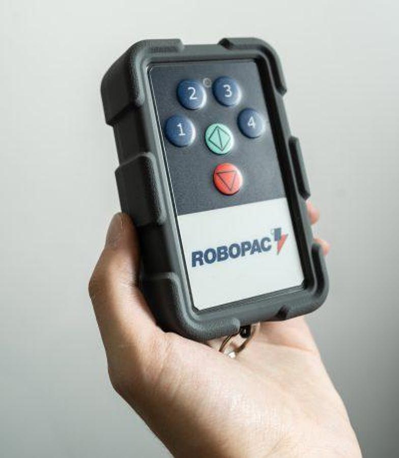 Technoplat 708 CS/CW – Semi-Automatic Stretch Wrapper with Film Clamping System