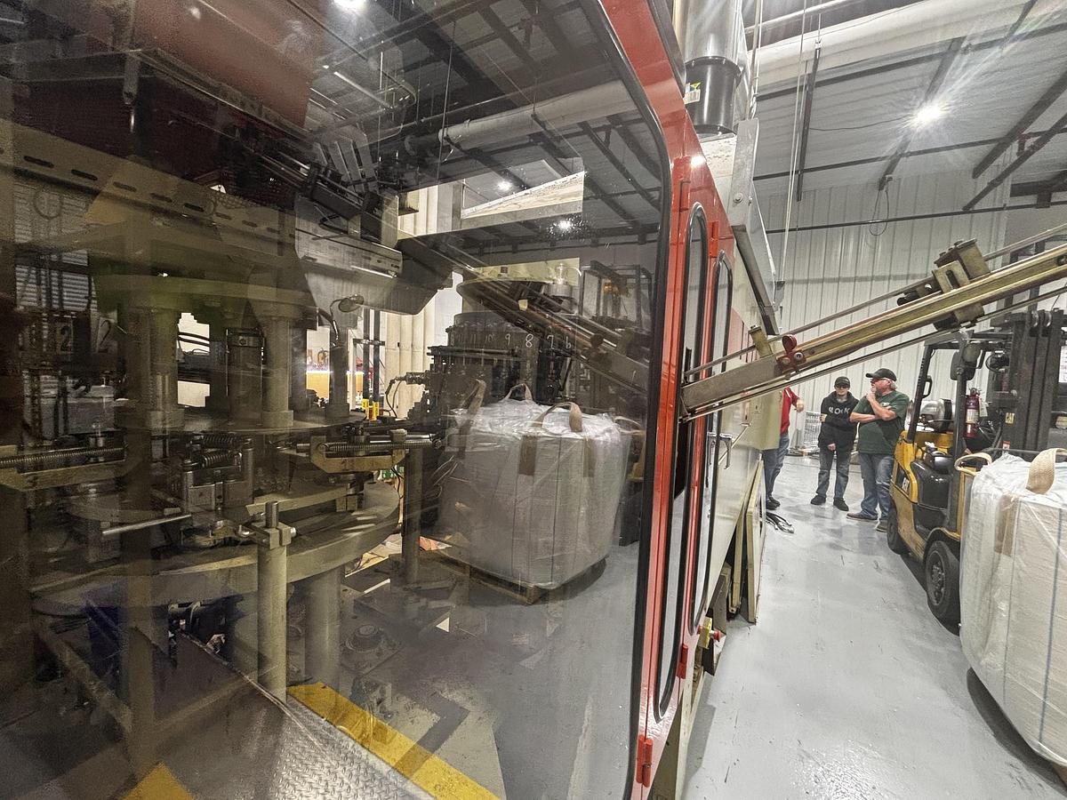 Used 1994 Sidel Blow Mold Bottle Machine BSO 10-14