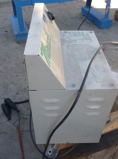 Used Mixer, Paint Shaker, 1 Gallon, Miracle, Mdl DC-1-C #S743473