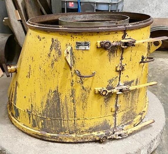 Used Besser/Quinn 48″ Eccentric Precast Cone Forms (2)