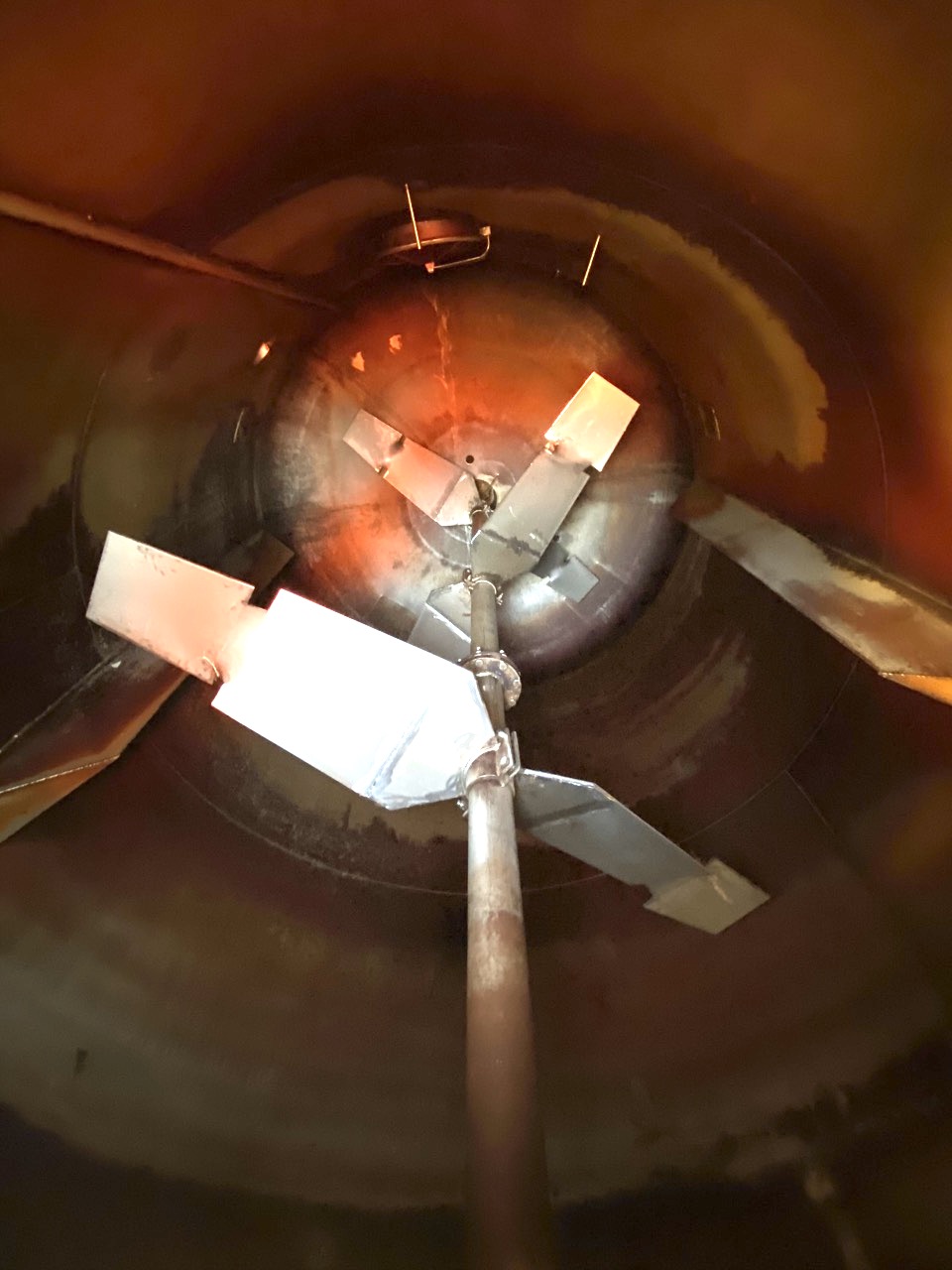 Usato Serbatoio con agitatore, da 27600 Litri