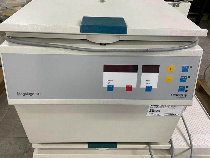 Used 10 x Heraeus laboratory centrifuges : Megafuge and Biofuge with many accessories