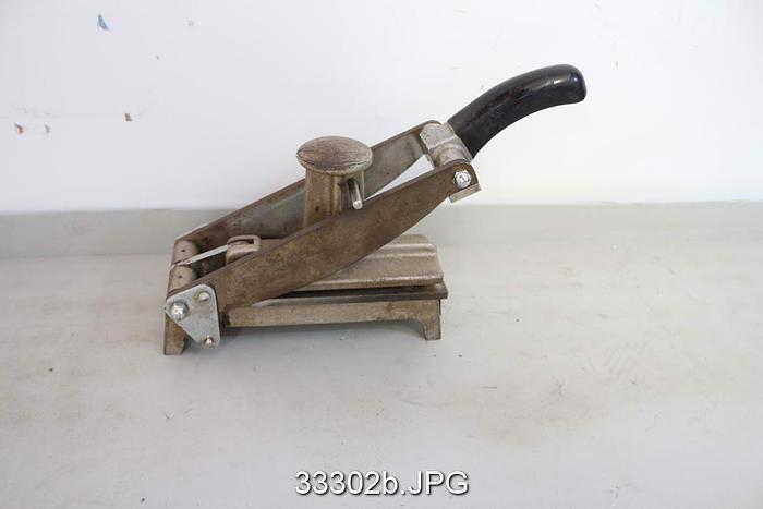 Used Thwing Albert 37149 2.5x5.5" Sample Cutter #33302