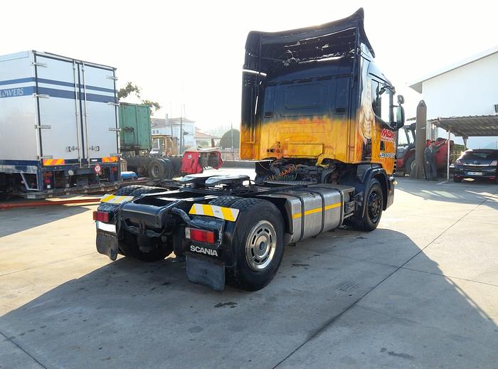 Usado 1997 SCANIA R 124 400 tractor unit