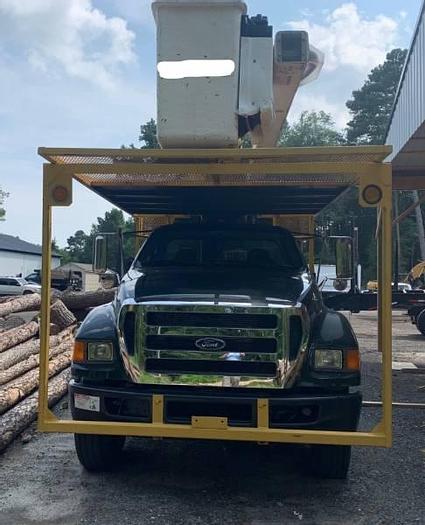 Used 2008 Ford F750 bucket truck