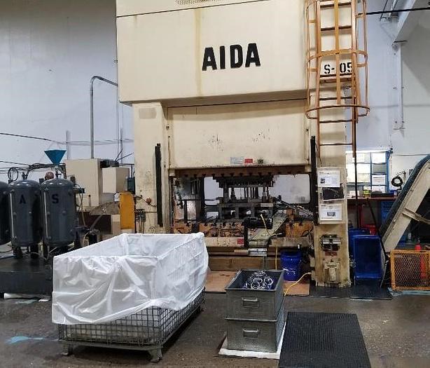 330 ton AIDA 84.65” x 39.37” Stamping Press