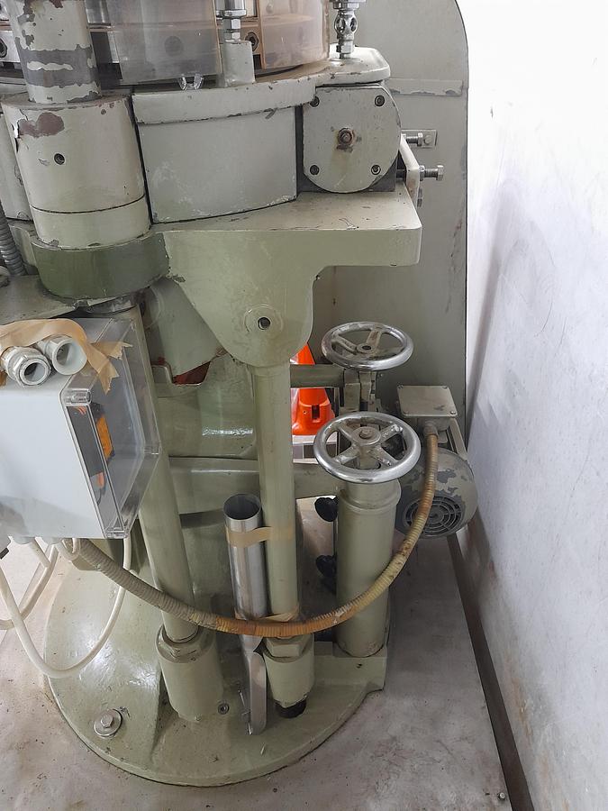 Used Tabletpresse - Manesty