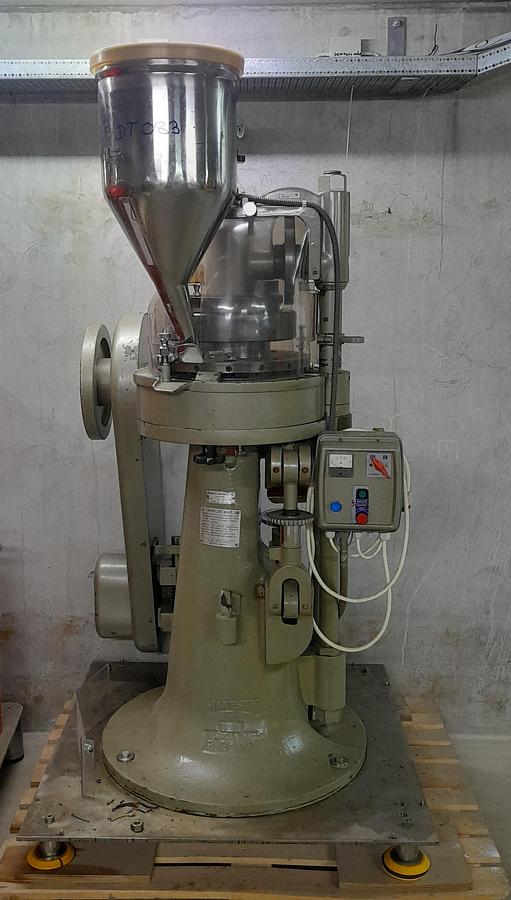 Used Tabletpresse - Manesty