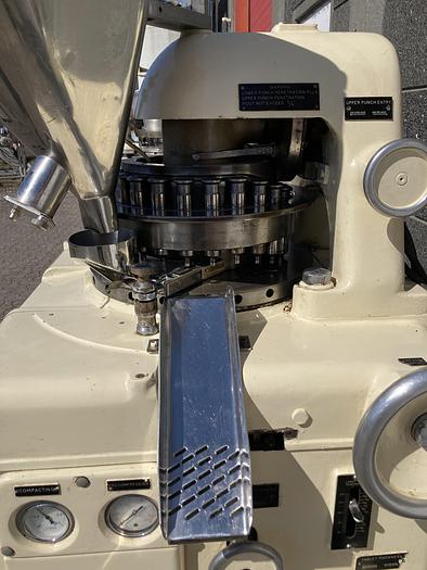 Used Tabletpresse - Manesty