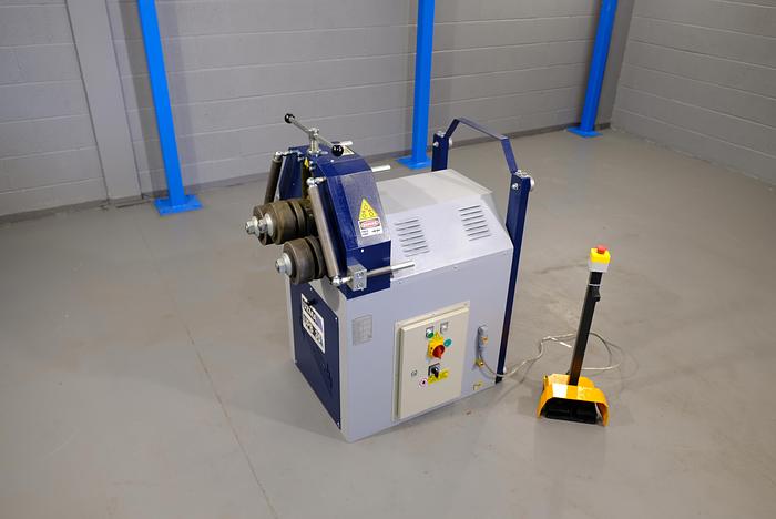 UZMA PK 35 section roller