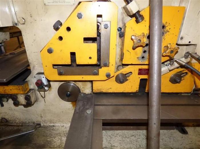 Gebruikt PONSMACHINE GEKA HYD-100