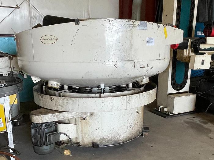 Used HAMMOND ROTO-FINISH MP-100-4-6 VIBRATORY MULTI-PASS DEBURRING AND FINISHING MACHINE