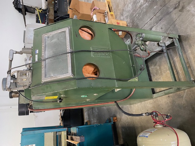 Used KELCO CH242C PRESSURE BLAST CABINET 24 x 24 x 25 work space