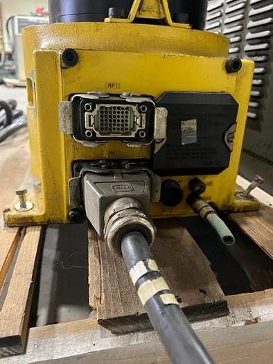 Used FANUC ARCMATE 120iB 6 AXIS CNC ROBOT WITH RJ3iB CONTROLLER