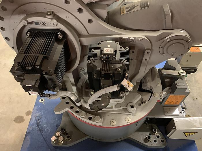 Used MOTOMAN ES200N 6 AXIS 200KG X 2,651MM HIGH REACH ROBOTS (40) AVAILABLE NX-100 CONTROLLERS