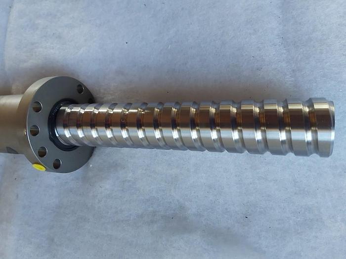 Präzisions Kugelrollenspindel für CNC, D 40mm, Steigung 15mm, Weg 400mm, ,  neu