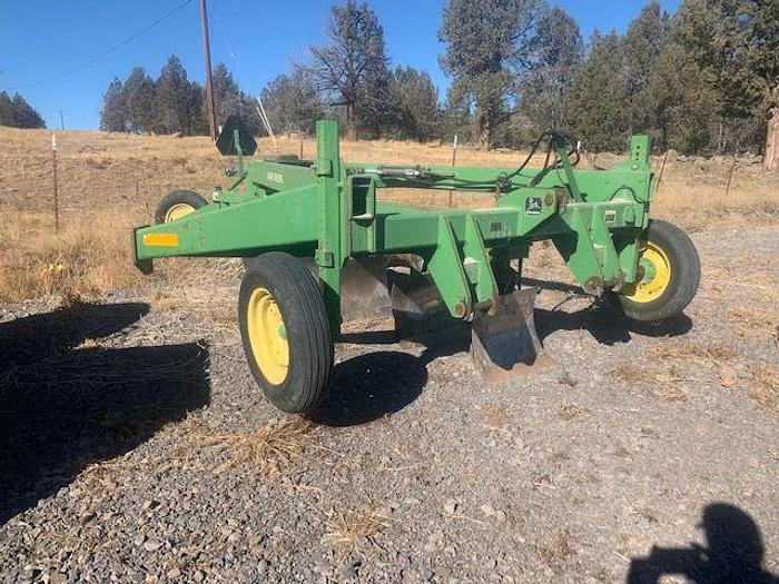 Used John Deere 965 Switch Plow - 5 Bottom
