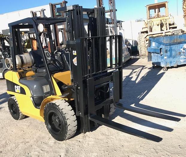 Used 2004 Cat P6000 Forklift