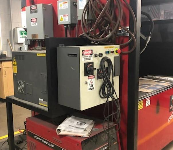 Used FANUC ARCMATE 100iB/6S ROBOTIC LINCOLN SYSTEM 05 MIG WELDING CELL