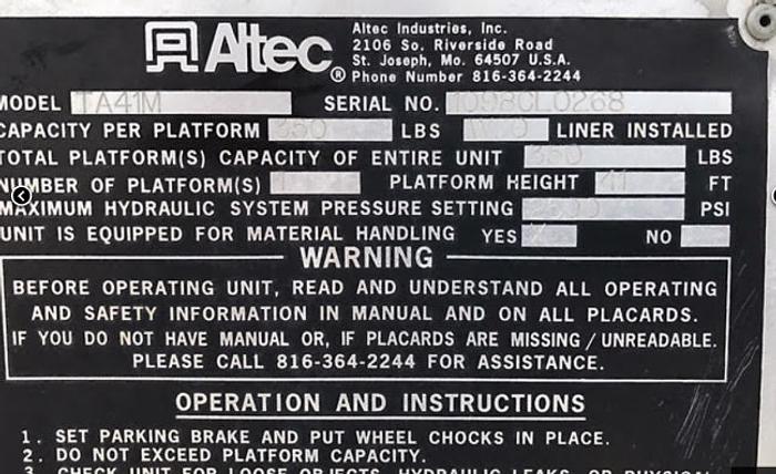 Used 1999 International 4700 w/ Altec TA41M