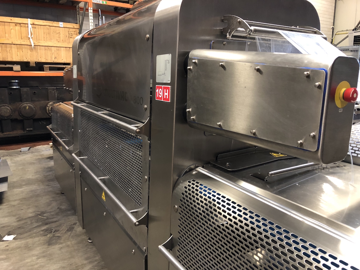 Used Multivac T800 high speed MAP traysealer