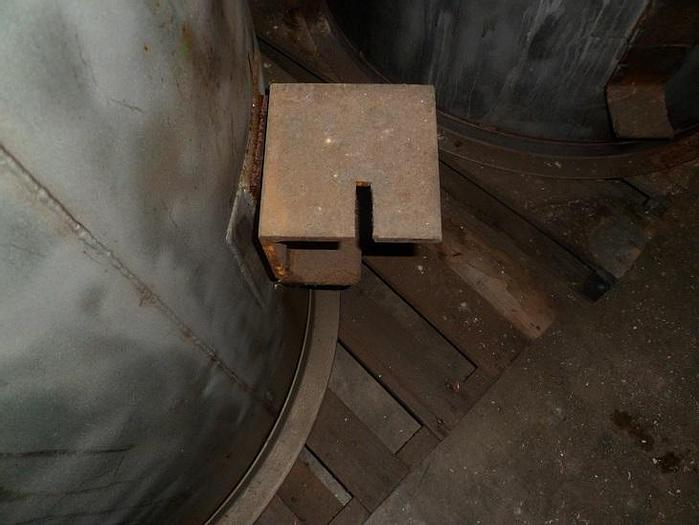 Used Used approximately 200 gallon stainless steel vertical tank