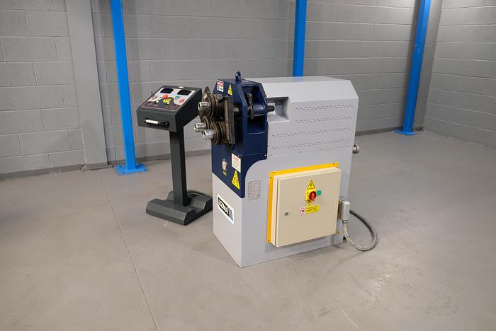 UZMA 40 Hydraulic section roller 