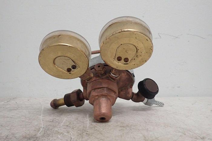 Used Fisher Scientific Dual Gas Pressure Regulator