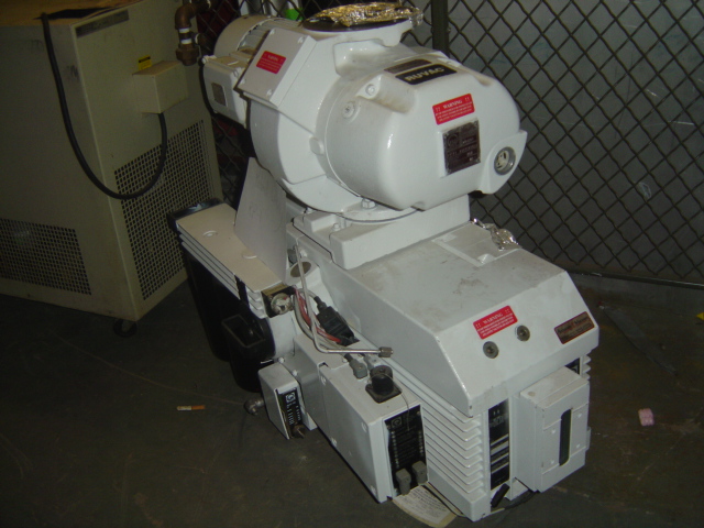 Used Leybold  Ruvac & Trivac WAU251(Top) / D65BCS (Bottom)