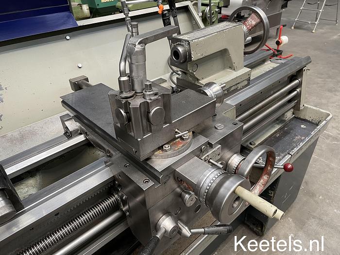 Gebruikt Colchester Triumph 2000