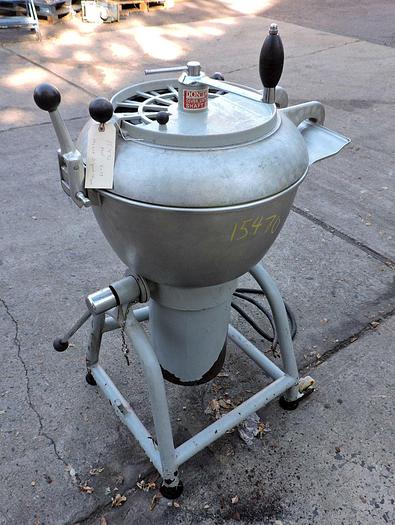 Used HOBART MODEL VCM-40 VERTICAL CUTTER MIXER - S/S