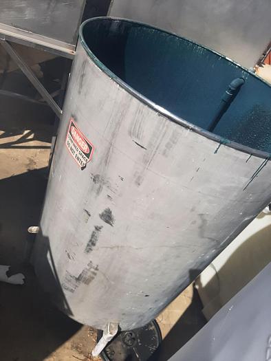 Used Tank, 700 Gallon, S/st, 4'6 x 6', OT/CB #S739690