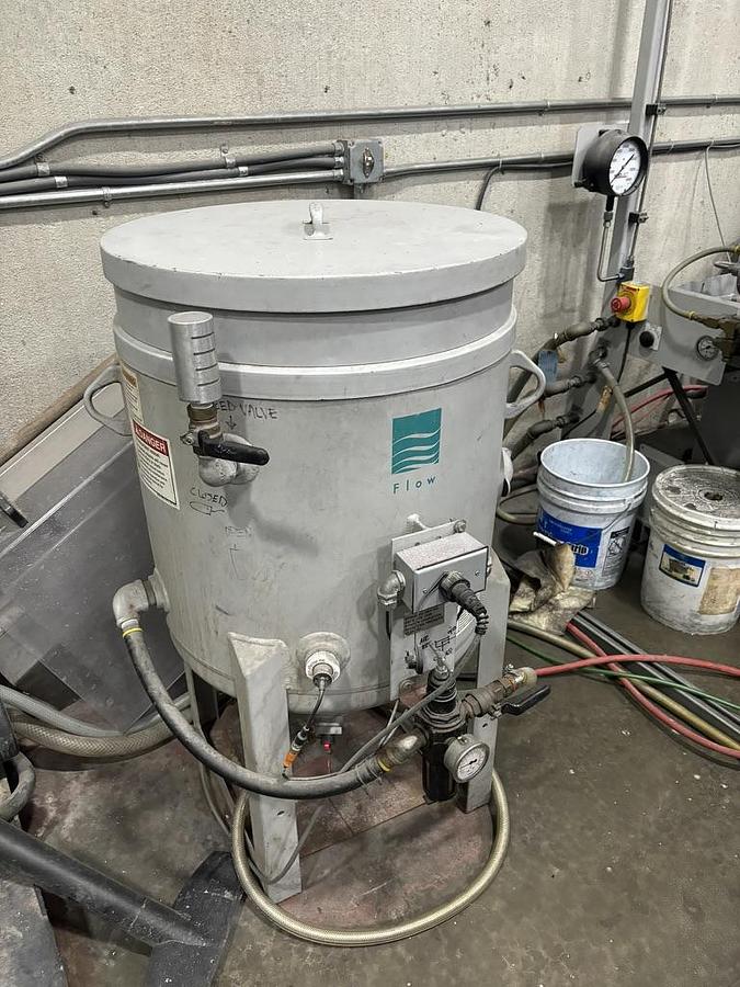 Used 2013 Flow Mach 2 1313B Waterjet