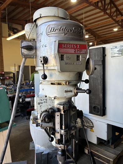 Used Bridgeport Variable Speed Manual Knee Mill