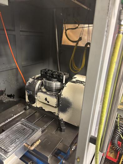 Used 2015 Ganesh VFM-5127 5 Axis CNC Machining Center