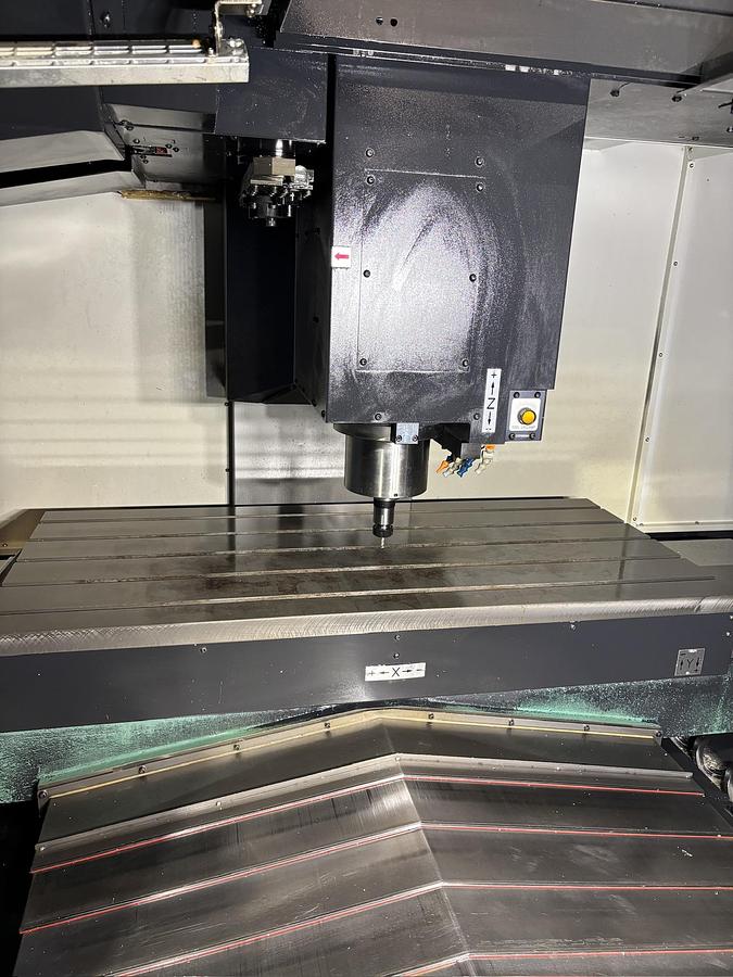 Used Doosan DNM 6700 CNC Vertical Machining Center